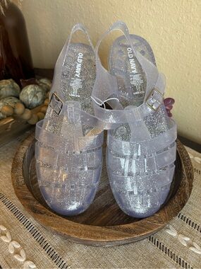 New girls size 5 jelly clear glitter sandals
